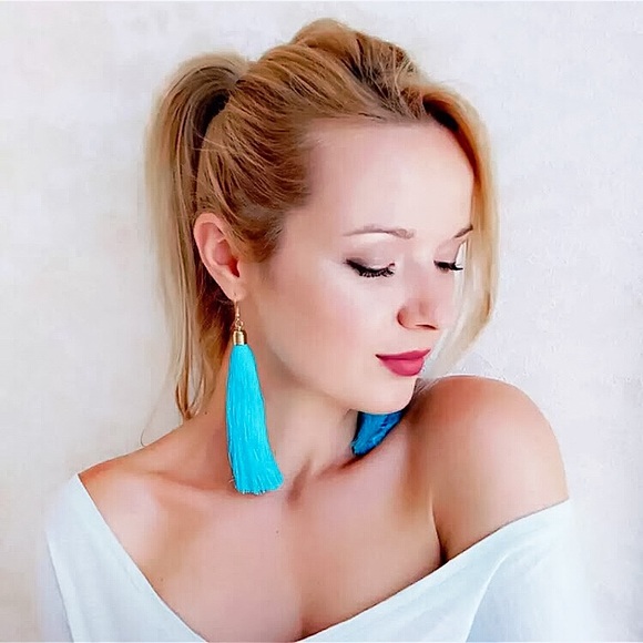 💜10/$25💜NEW Long Black Thick Tassel Earrings - Picture 5 of 6